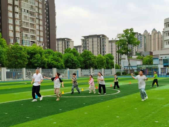 E:/简讯-成都市温江区特殊教育学校第三届”向阳杯”青年教师课堂技能大赛（2024—2025学年度下期）/照片/35.jpg35